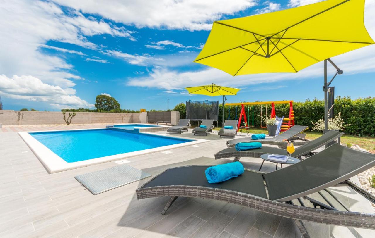 Villa Maris Zadarvillas Tinj Buitenkant foto