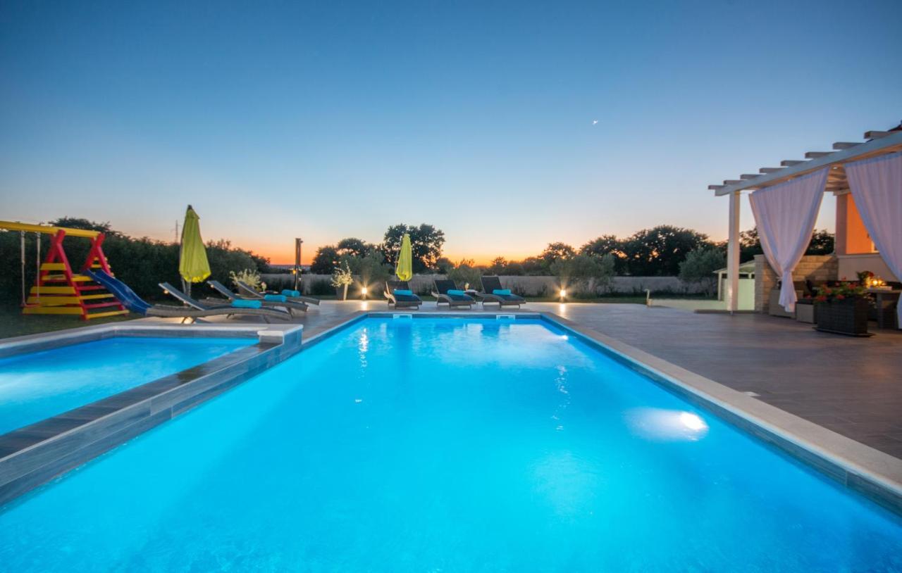 Villa Maris Zadarvillas Tinj Buitenkant foto