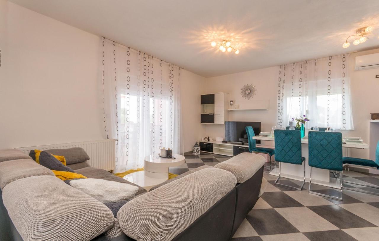 Villa Maris Zadarvillas Tinj Buitenkant foto